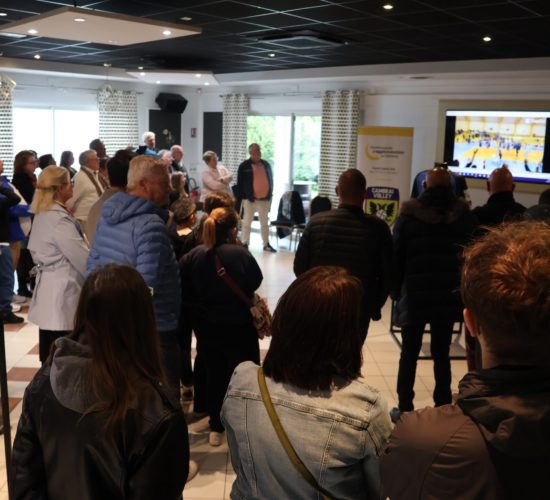 photo du discours du président lors de la soirée de clôture de la saison 24-25 du cambrai volley