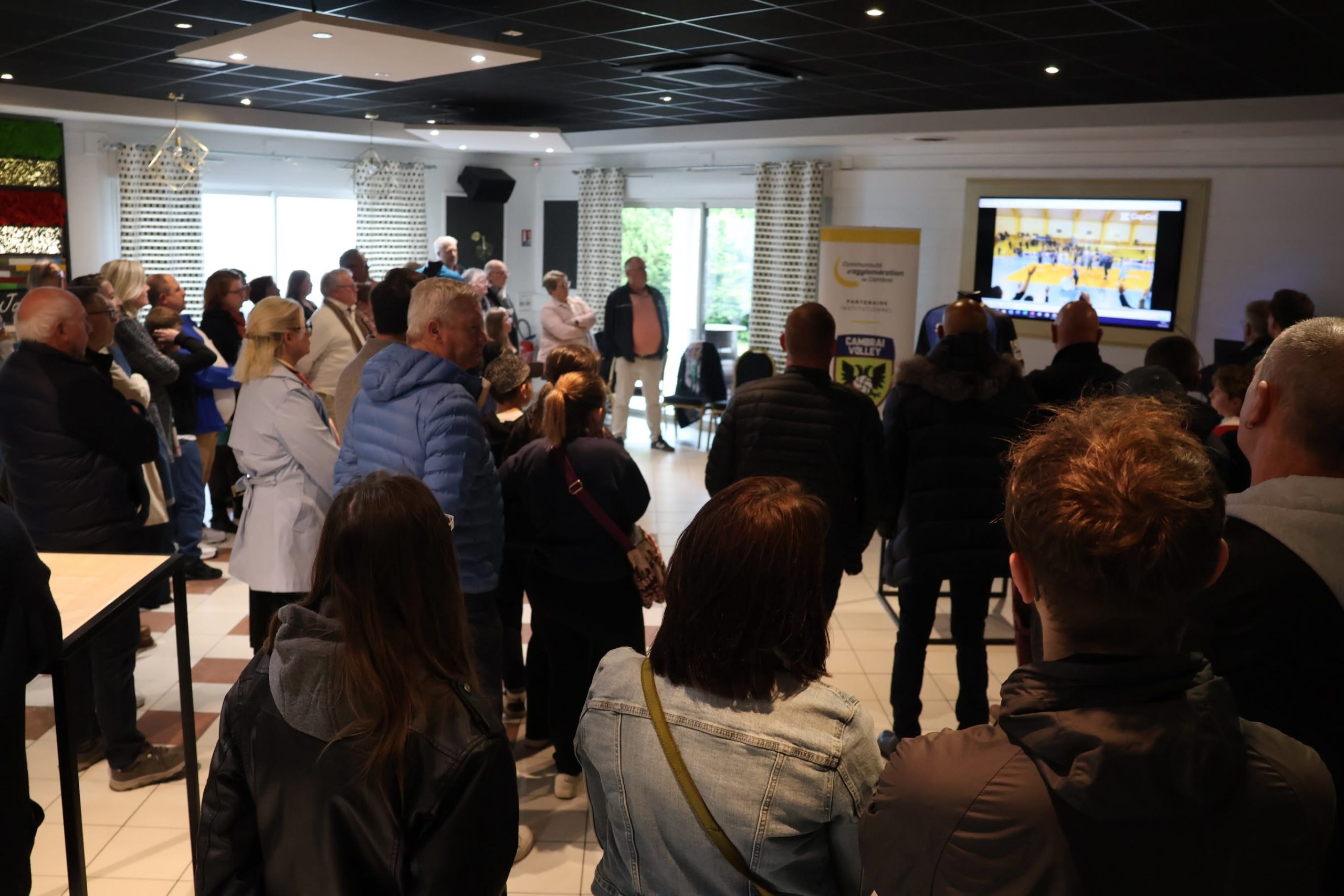 photo du discours du président lors de la soirée de clôture de la saison 24-25 du cambrai volley